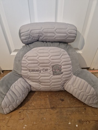 Bed reading pillow back - in,